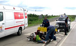 06/03/2008: Dos lesionados al caer de una moto en la ruta 6.  La conductora de la moto y su hijo resultaron lesionados al caer de la moto. 