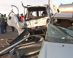27/04/2008: Dos muertos y cuatro heridos graves en un accidente en la Ruta 6.  en el lugar del accidente donde yacian los cuerpos, trabajaron policias y bomberos.      Un auto se cruz� de mano y se estrell� de lleno contra una camioneta, muriendo dos de los ocupantes de �sta 