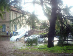  14/11/2009: En la zona de la Escuela Técnica hubo graves daños, varios autos fueron arrastrados por el agua. 